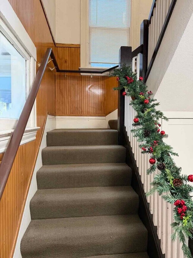 Building Photo - 1823 T St