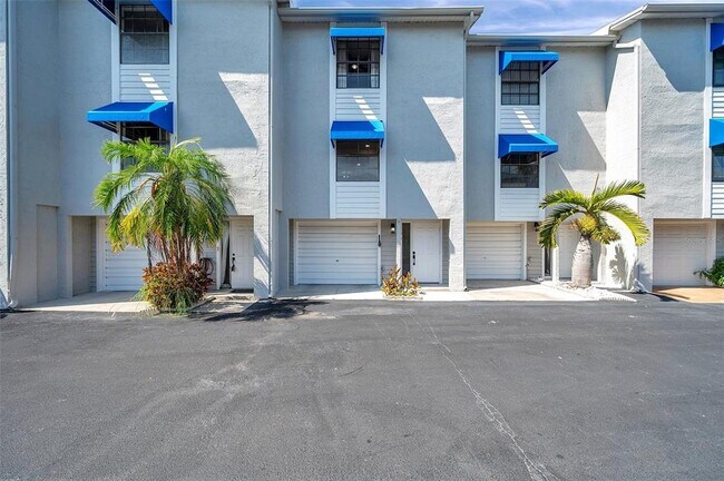 Building Photo - 745 Pinellas Bayway S