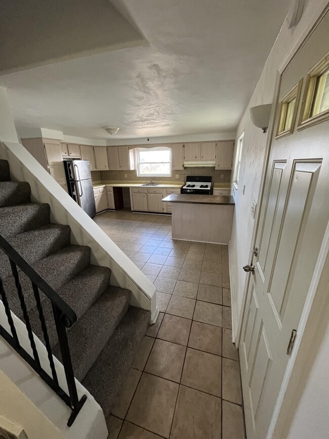 Building Photo - 1511 Ridge Ave