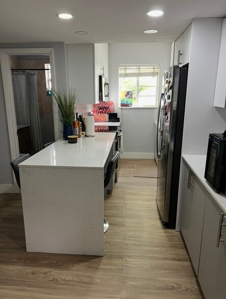 Building Photo - 3915 N Meridian Ave