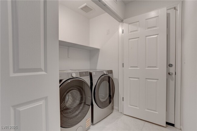 Building Photo - 618 Bellus Pl