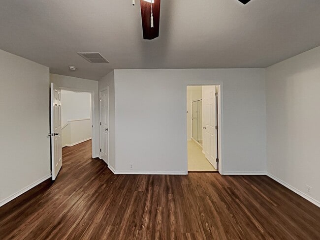 Building Photo - 26139 Flinton Dr