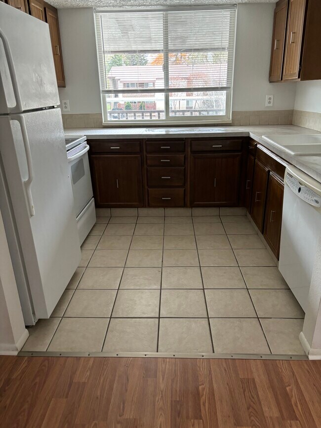 Building Photo - 1440 Vega Cir