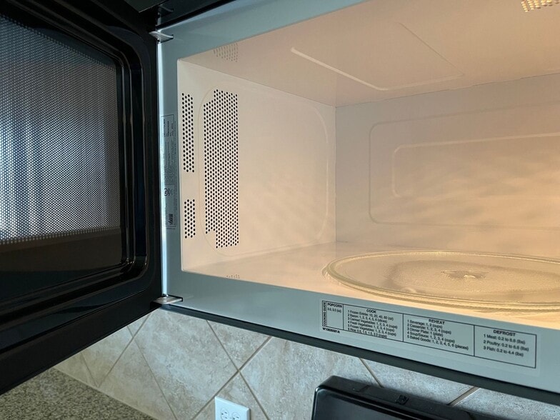 Building Photo - 1413 Blake St