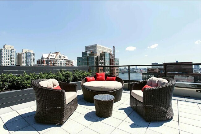 Building Photo - 110 1st St