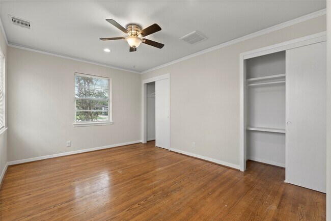 Building Photo - 618 Heidrich St