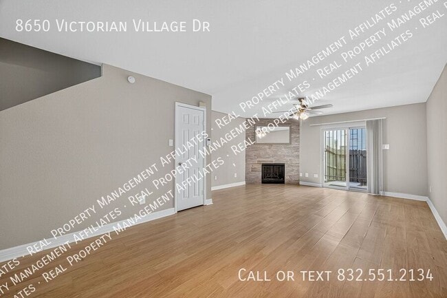 Building Photo - 8650 Victorian Village Dr