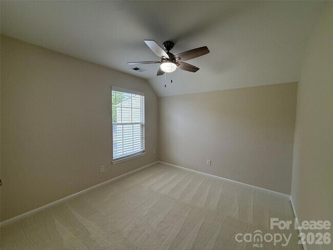 Building Photo - 3404 Laurenhurst Ln