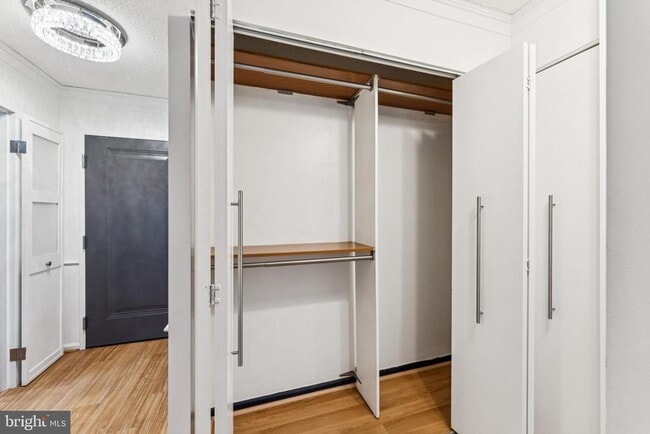 Building Photo - 5300 Columbia Pike