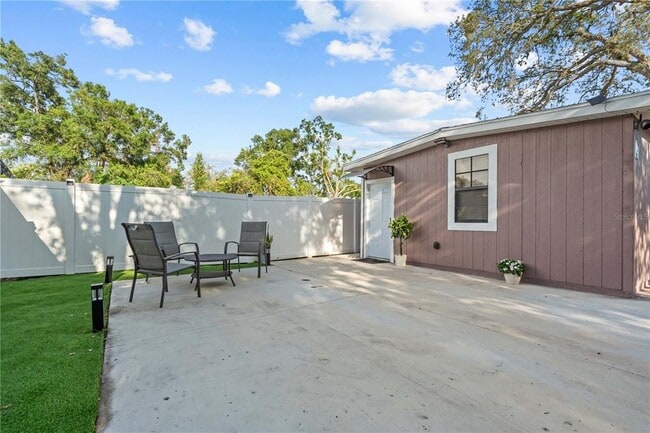 Building Photo - 1904 E 97th Ave