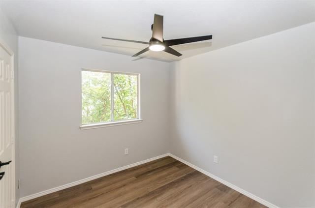 Building Photo - 1402 Belaire Dr