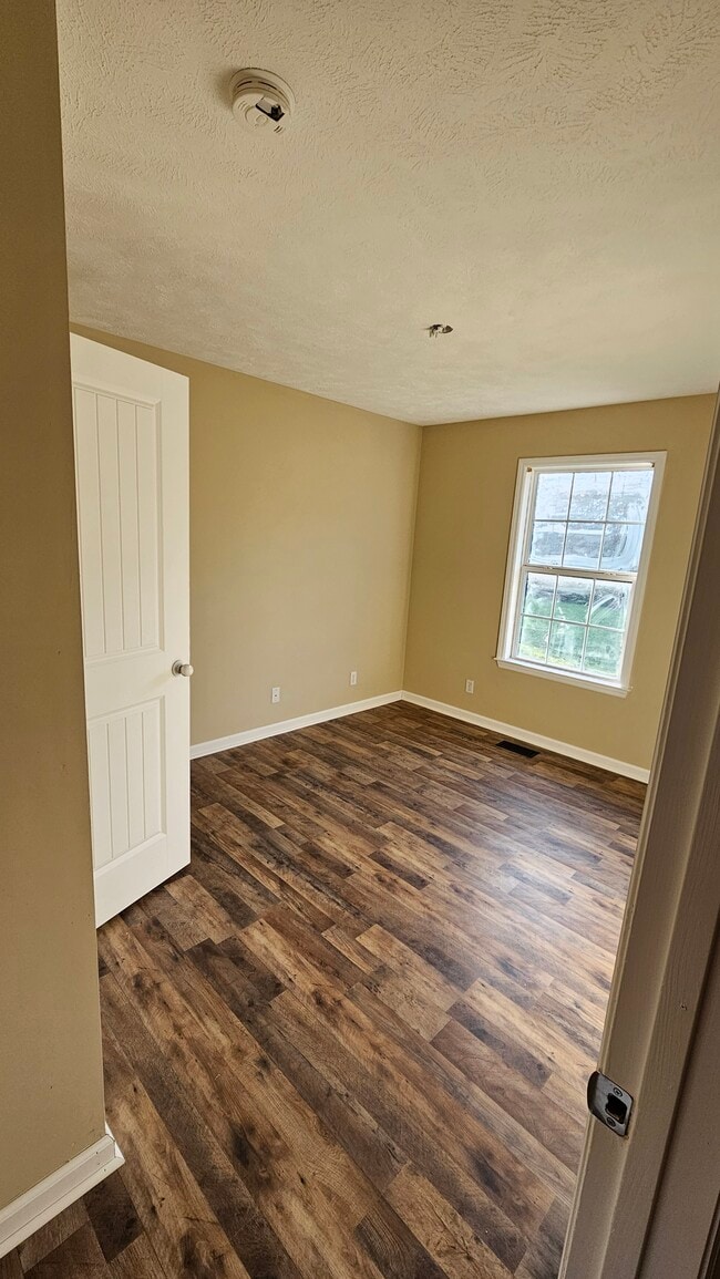 Building Photo - 117 Dixie Ct