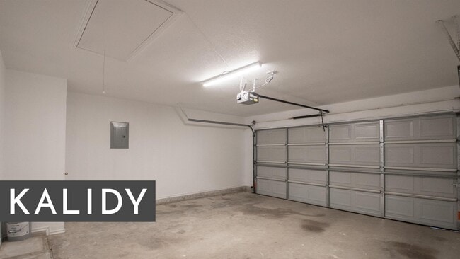 Building Photo - 5004 SE 52nd St