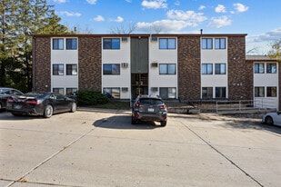 Building Photo - 812 Benton Dr