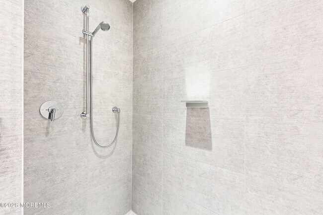 Building Photo - 15 Morris Ave