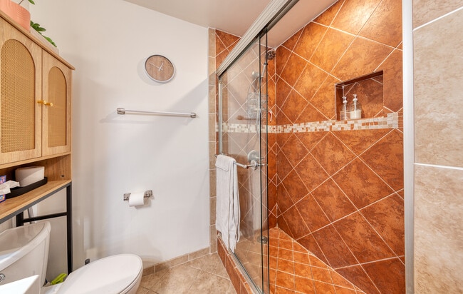 Building Photo - 2628 Kansas Ave