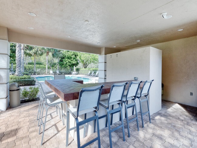 Building Photo - 102 Astor Cir