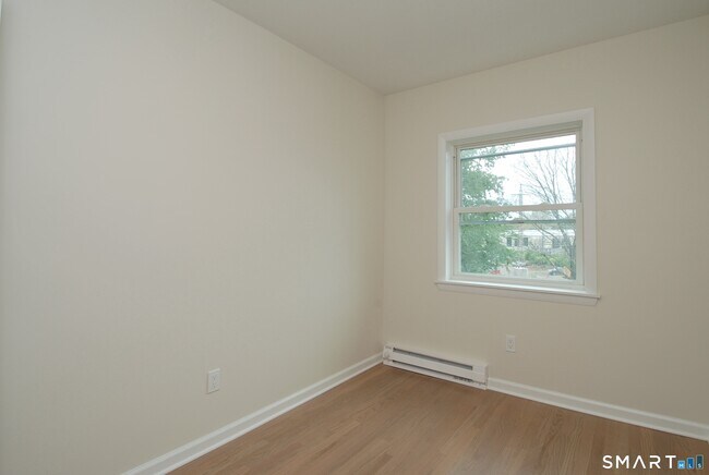 Building Photo - 306 Courtland Ave
