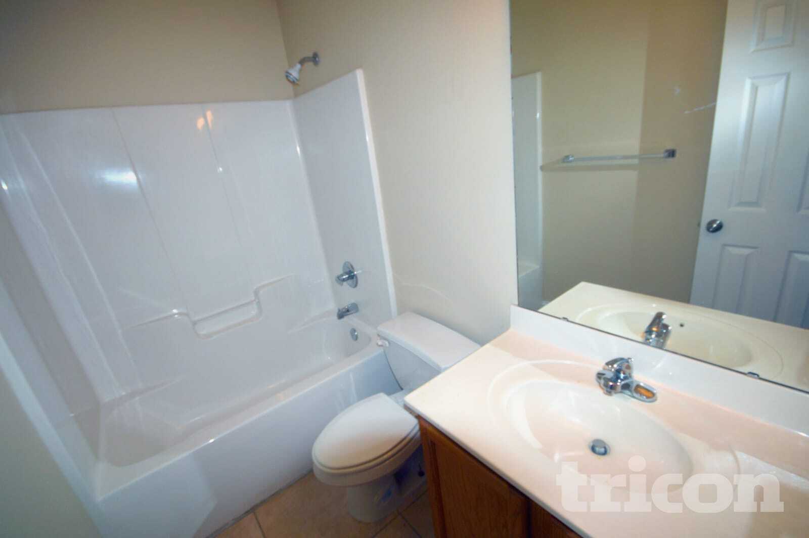 Building Photo - 4136 Red Shed Ln