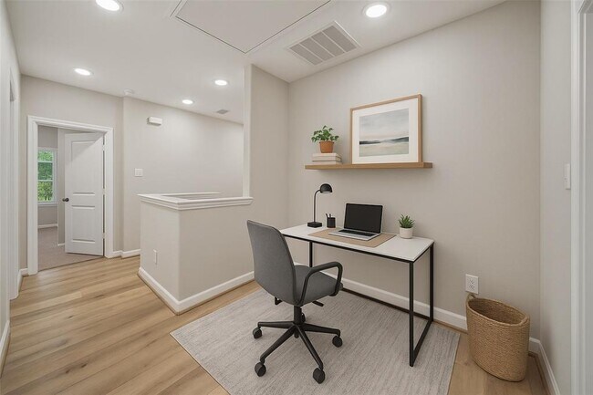 Building Photo - 2357 Hoskins Dr