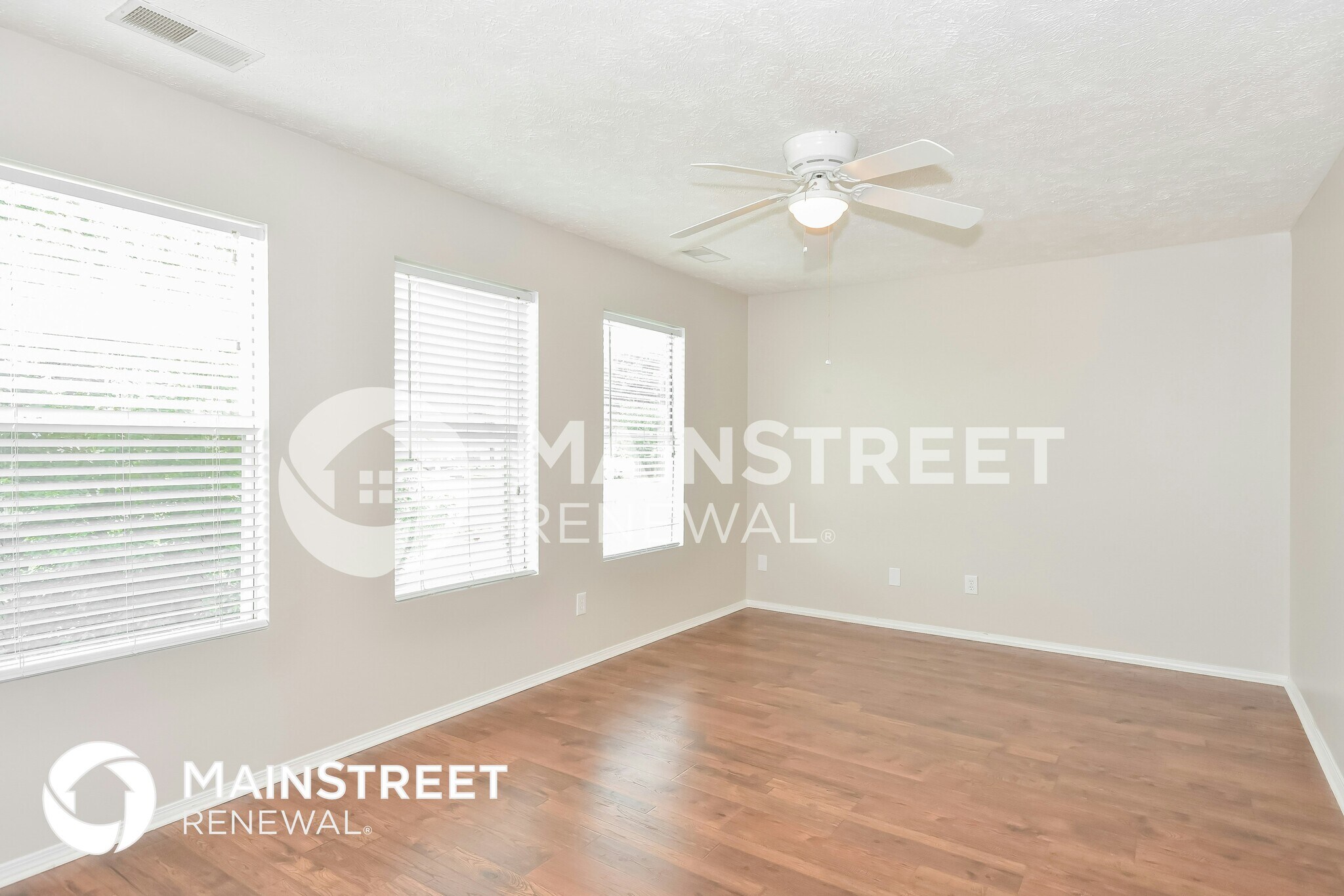 Building Photo - 2763 Sutherland Dr