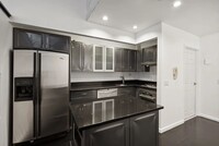 Building Photo - Luxury 1 Bedroom 1 Bathroom  Available