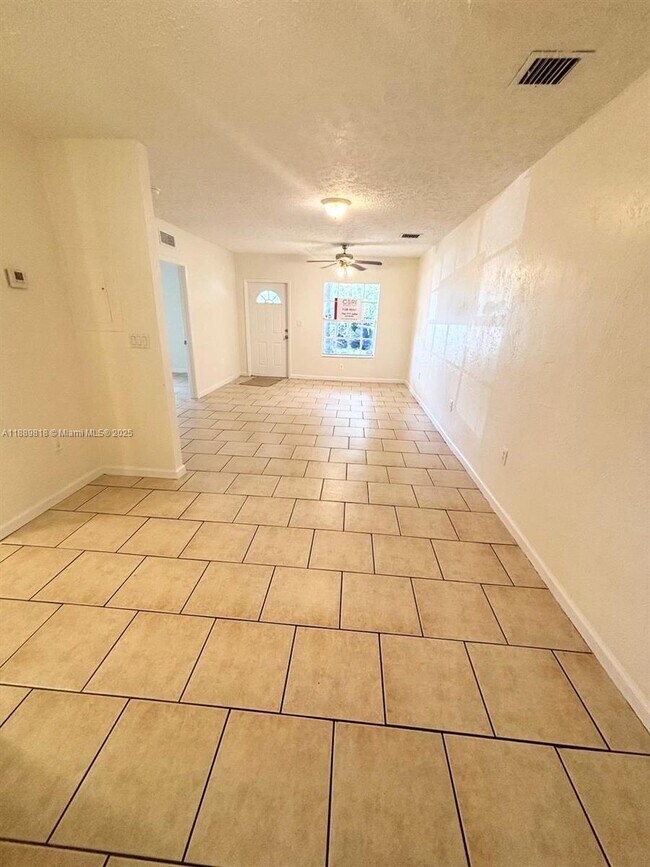 Building Photo - 10621 SW 170th Terrace