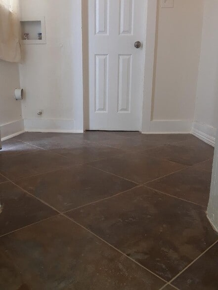 Building Photo - 1660 1/2 Murchison St