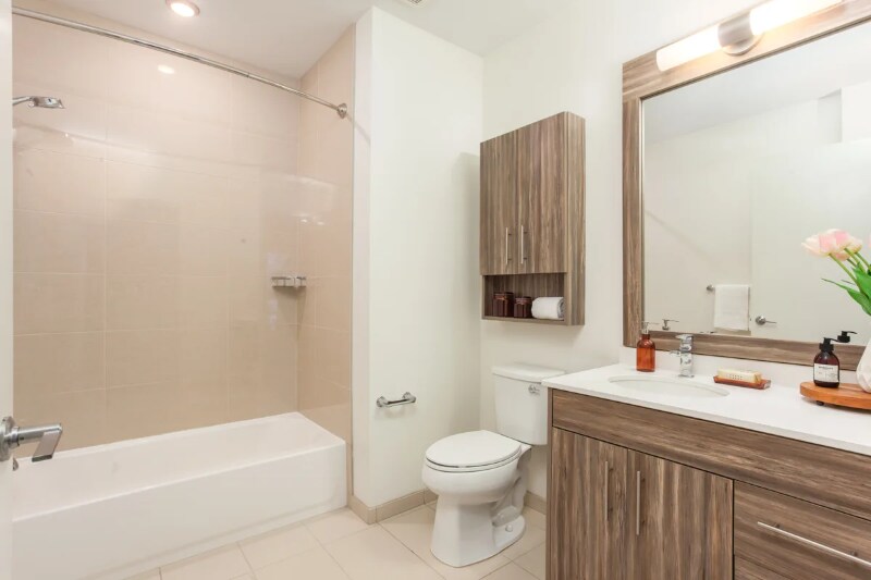 Building Photo - 397 E Ohio St