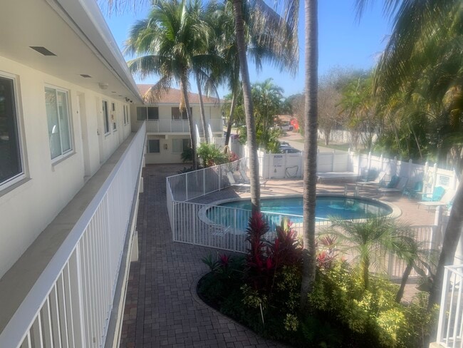 Building Photo - 1864 NE 46th St