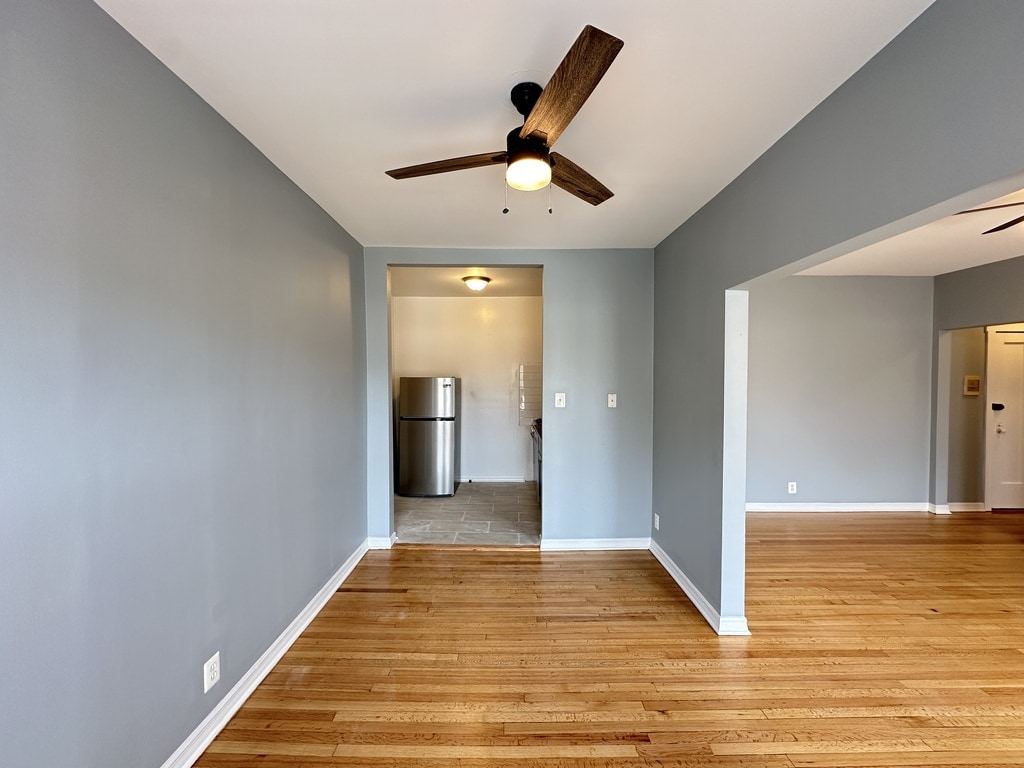 Building Photo - 1319 W Estes Ave