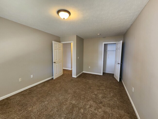 Building Photo - 4 Bedroom 3 Full Bath + Bonus Room