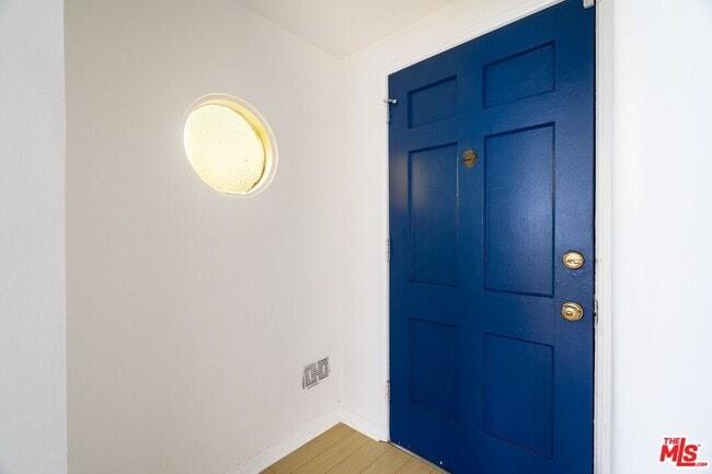 Building Photo - 1918 Prosser Ave