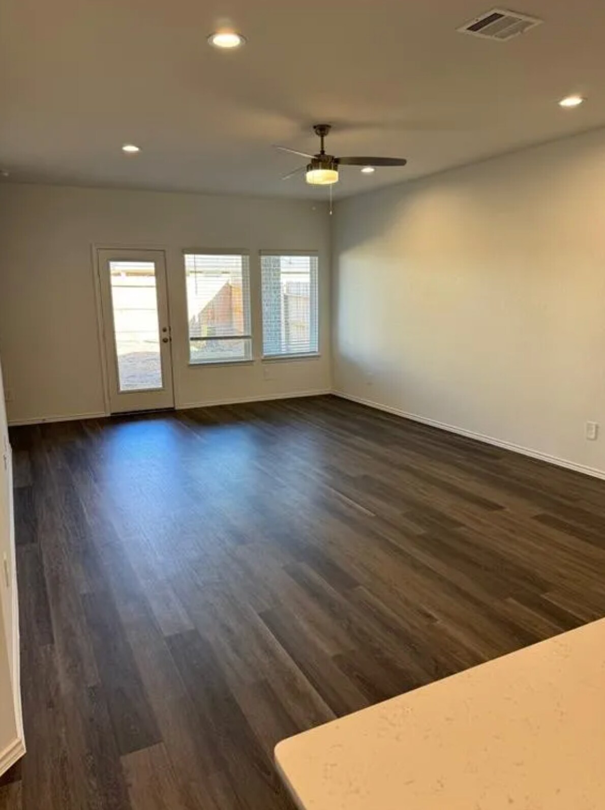 Building Photo - 4968 Pismo Ray Dr