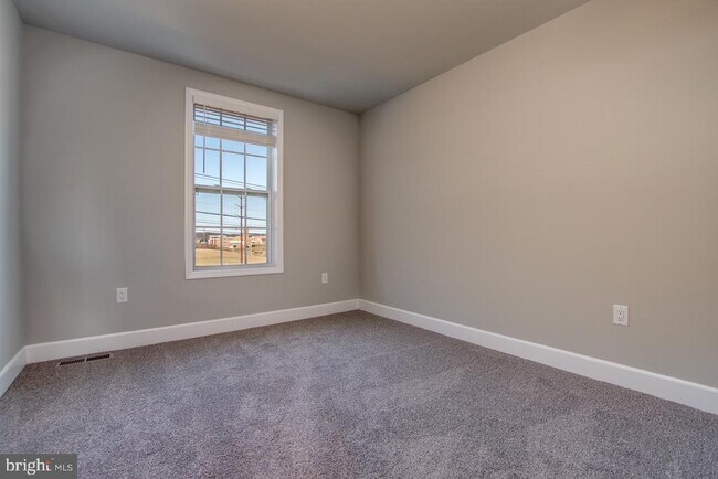 Building Photo - 6106 Sawgrass Ct