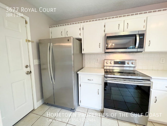 Building Photo - 3677 Royal Ct