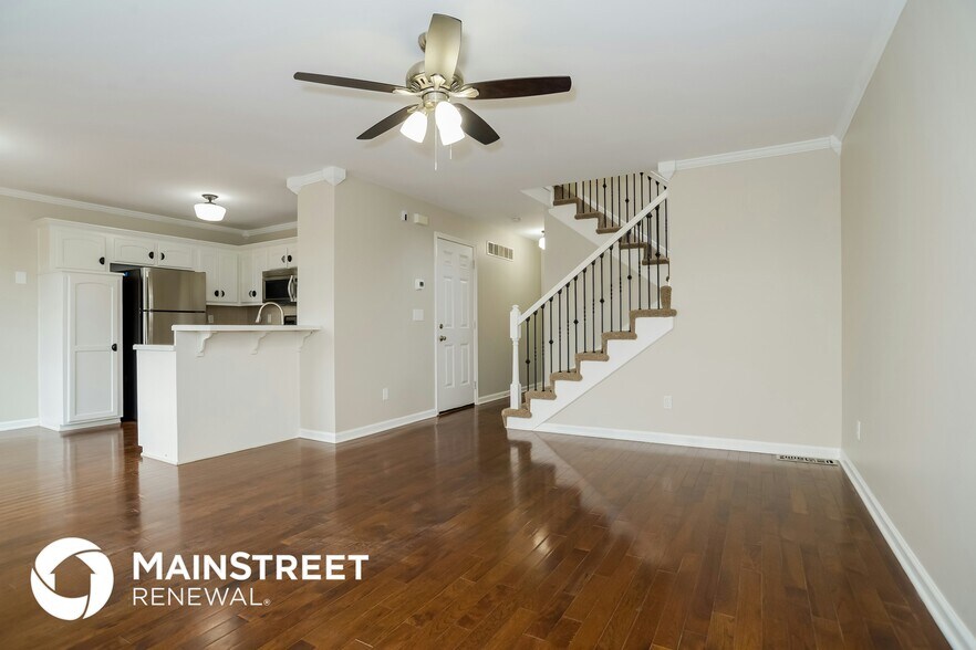 Building Photo - 11006 Highview Rd