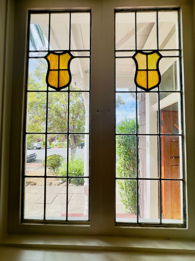 Building Photo - 190 W K St