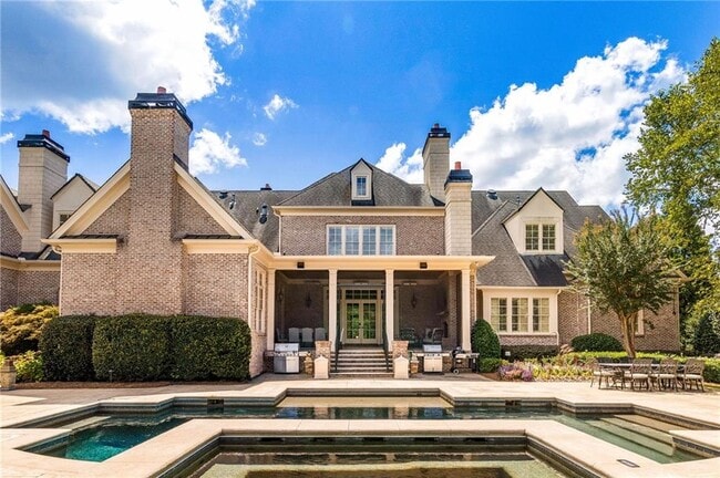 Building Photo - 4000 Heatherwood Way