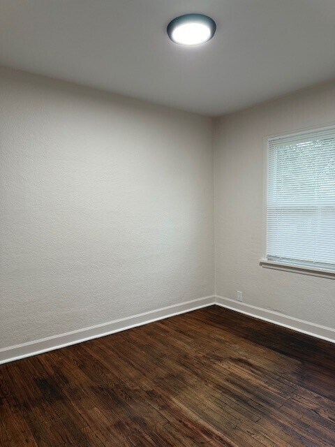 Building Photo - 1042 8th St NW