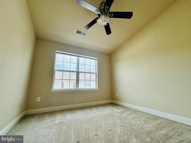 Building Photo - 12406 Carriage Park Pl