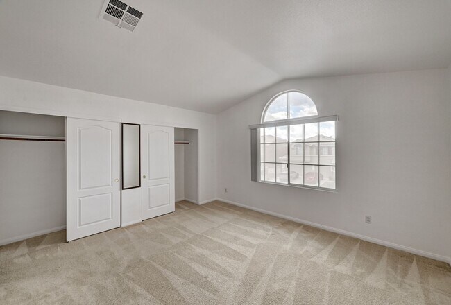 Building Photo - Spacious 5-Bedroom Retreat with Dual Firep...