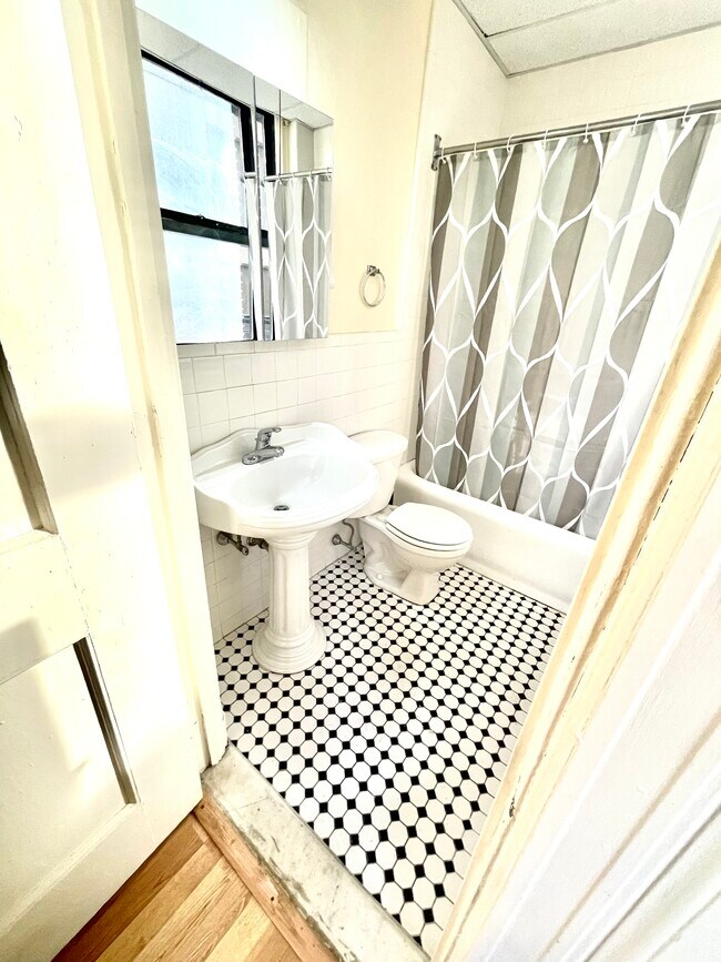 Building Photo - Arts Condominium [1324]