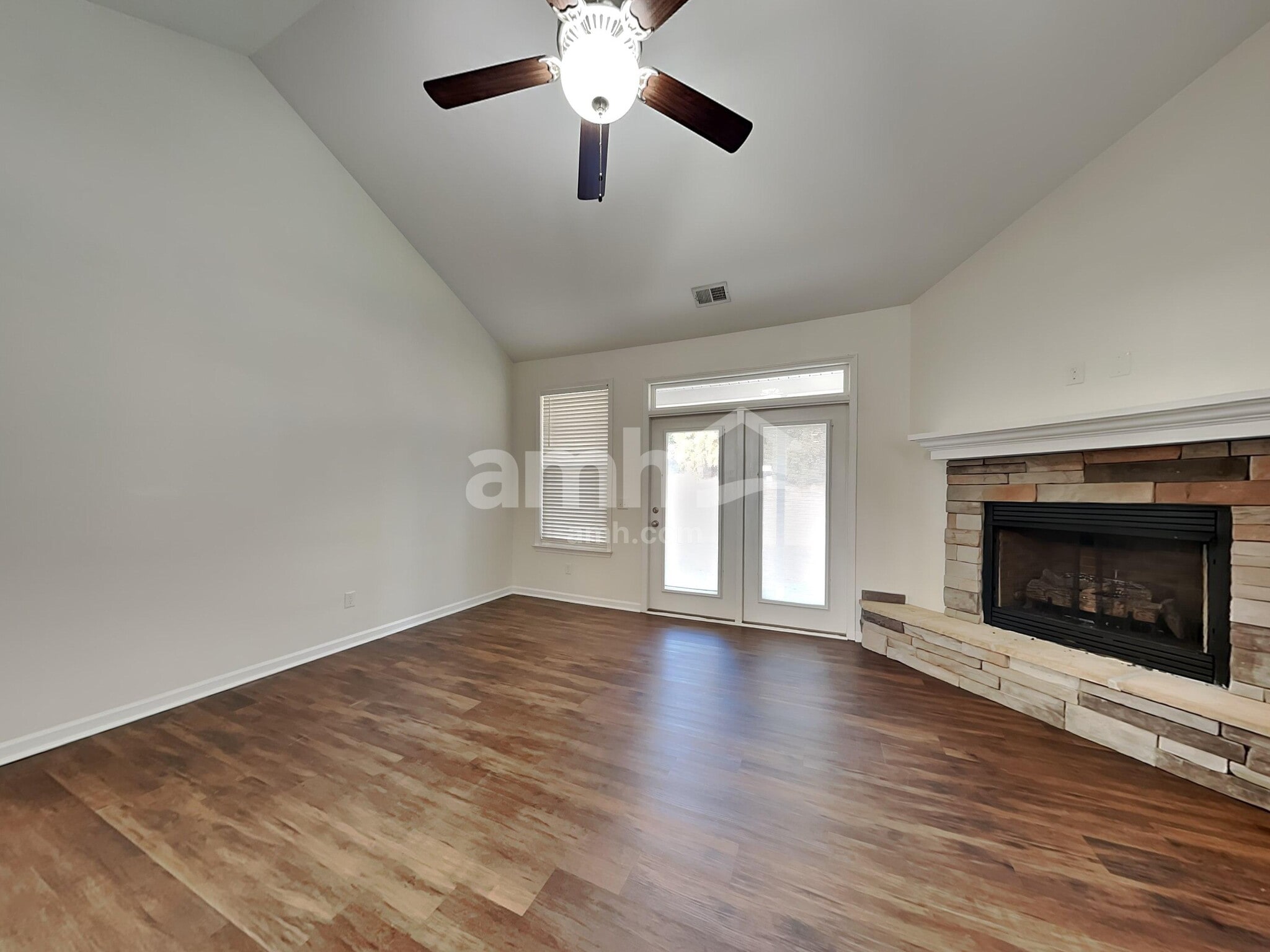 Building Photo - 125 Bur Oak Dr