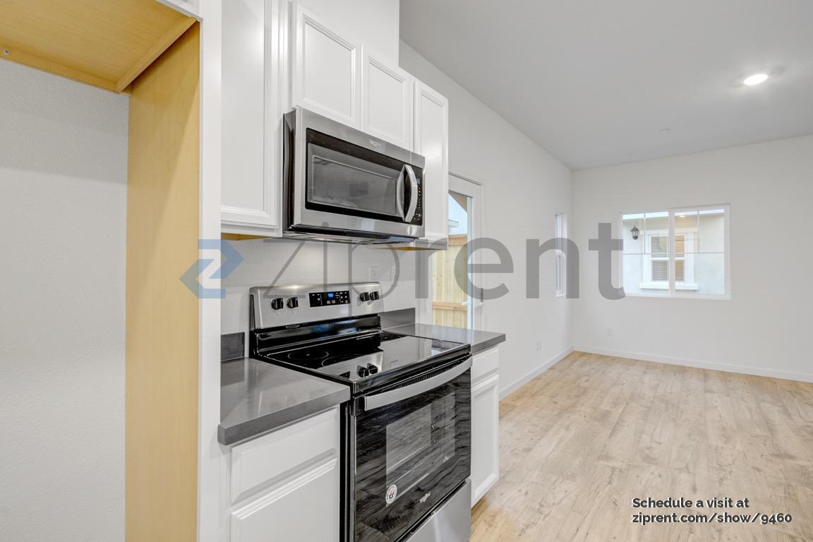 Building Photo - 5208 Cumberland Dr
