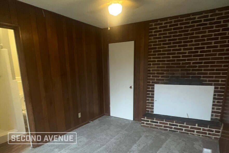 Building Photo - 510 Denise Dr SW