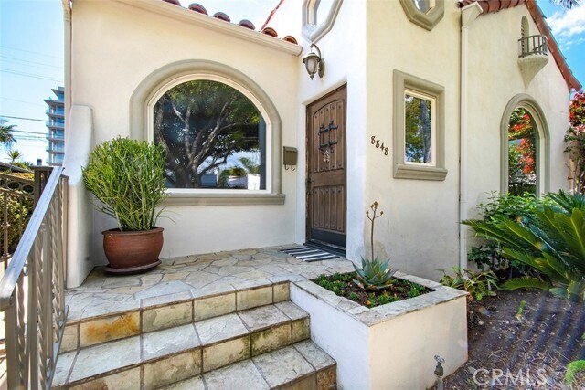 Building Photo - 8848 Ashcroft Ave