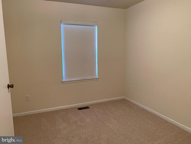 Building Photo - 8200 Aspen Glen Ct