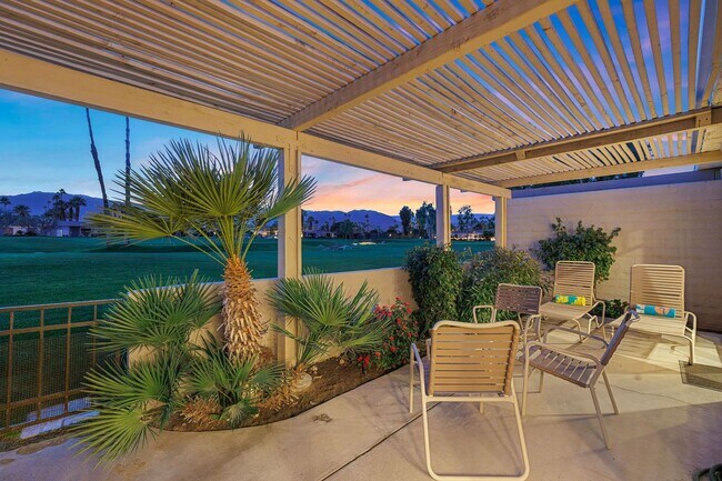 Building Photo - Luxury Golf Course Retreat in Indian Wells