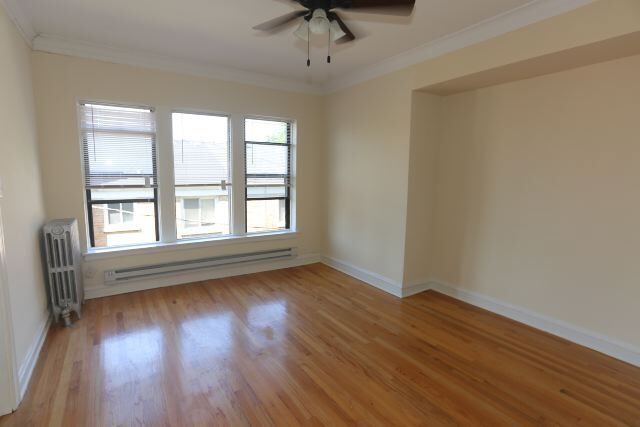 Building Photo - 4644 N Paulina St